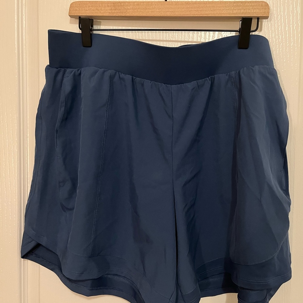 New Tek Gear Women's Navy Athletic Shorts XXL